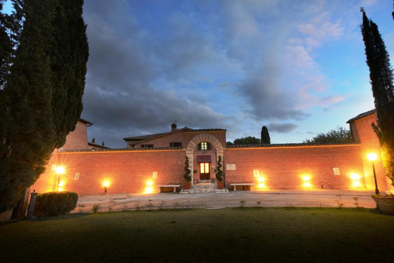 Castello Di Leonina Relais - Adults Only Hotel Siena Bagian luar foto