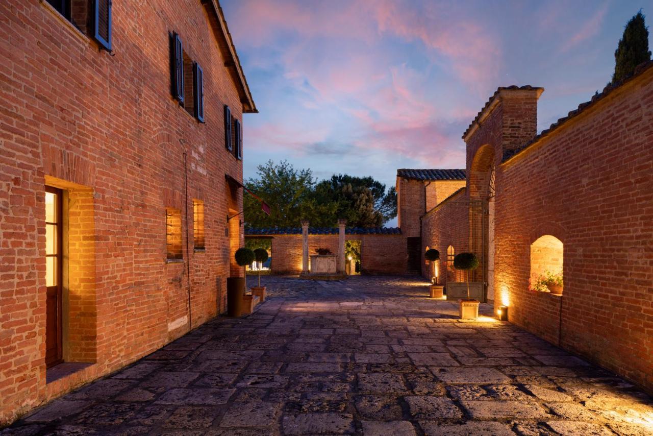 Castello Di Leonina Relais - Adults Only Hotel Siena Bagian luar foto