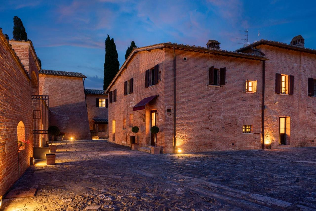 Castello Di Leonina Relais - Adults Only Hotel Siena Bagian luar foto