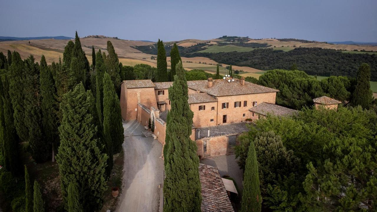 Castello Di Leonina Relais - Adults Only Hotel Siena Bagian luar foto