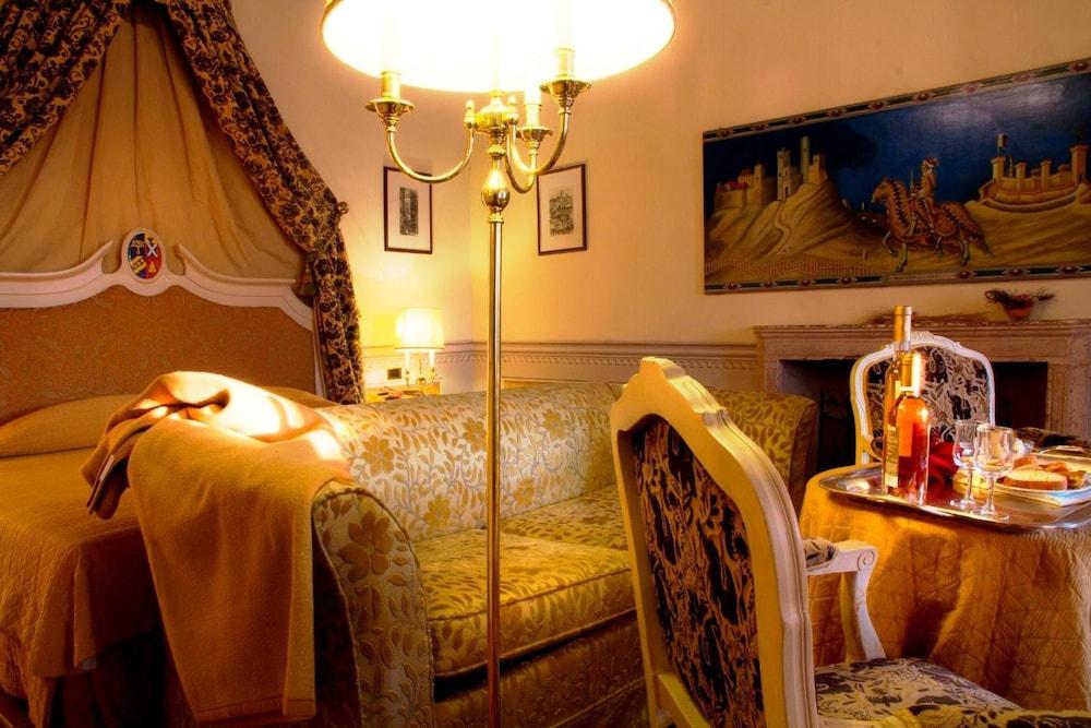 Castello Di Leonina Relais - Adults Only Hotel Siena Bagian luar foto