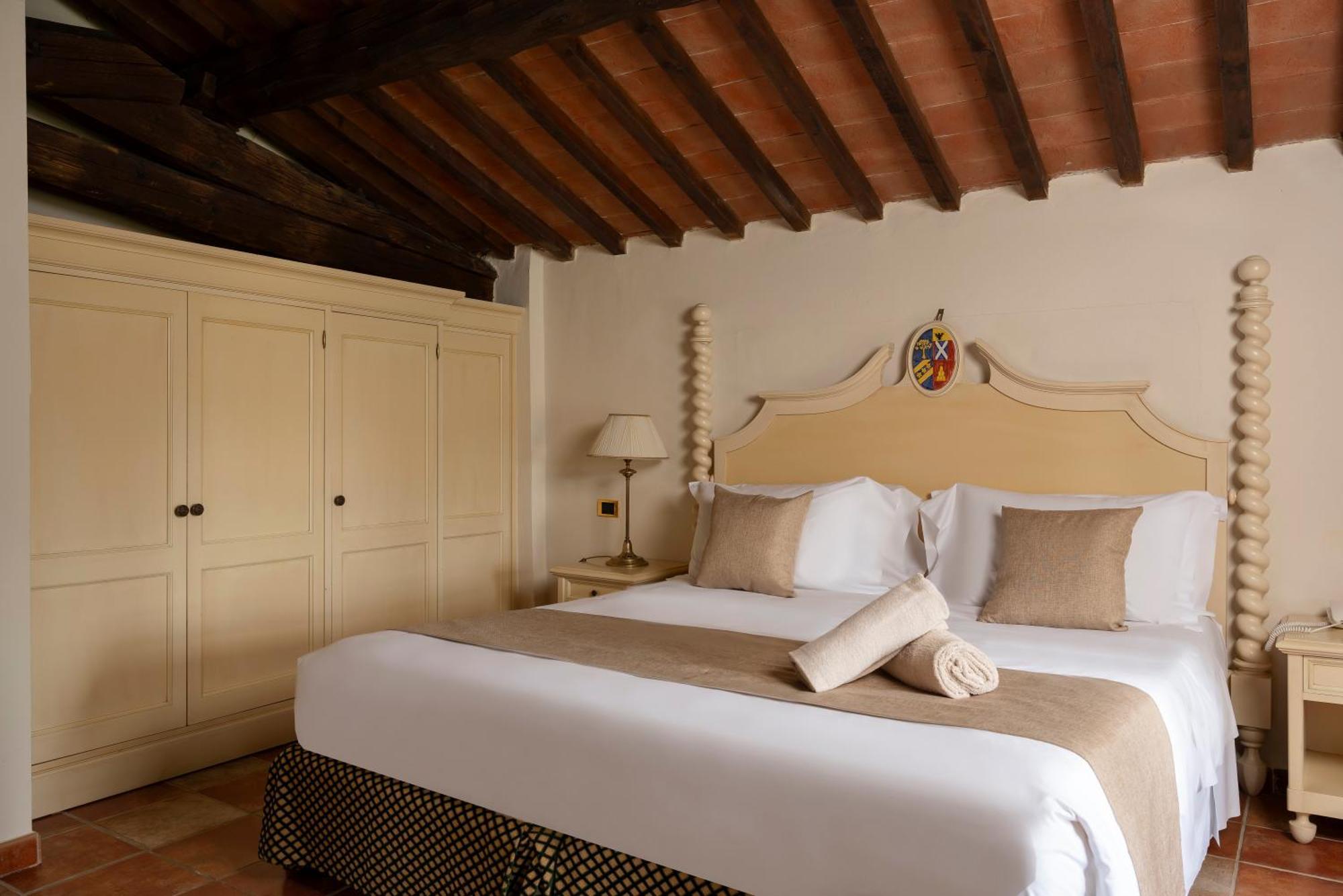 Castello Di Leonina Relais - Adults Only Hotel Siena Bagian luar foto