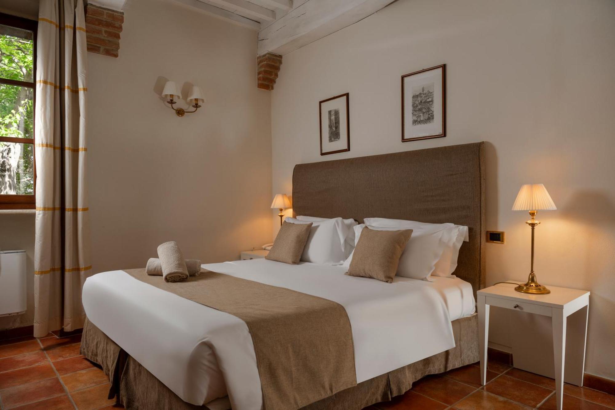 Castello Di Leonina Relais - Adults Only Hotel Siena Bagian luar foto