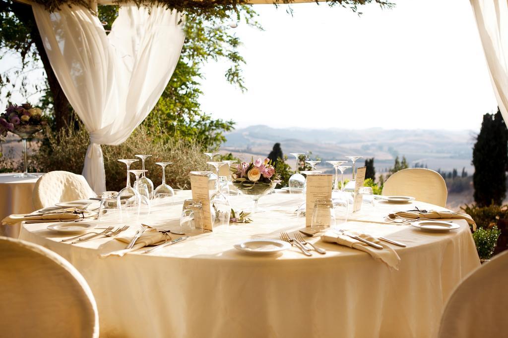 Castello Di Leonina Relais - Adults Only Hotel Siena Bagian luar foto