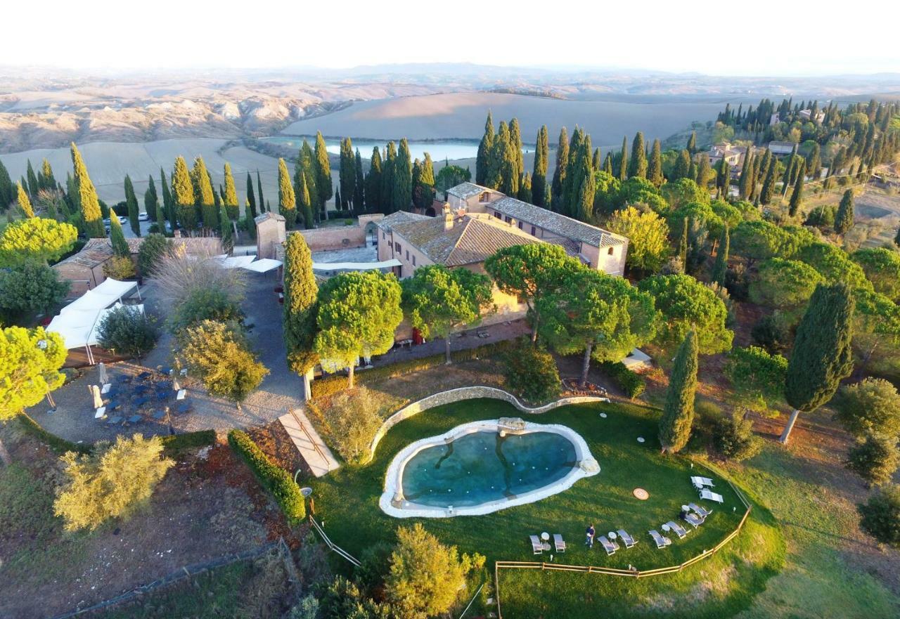 Castello Di Leonina Relais - Adults Only Hotel Siena Bagian luar foto